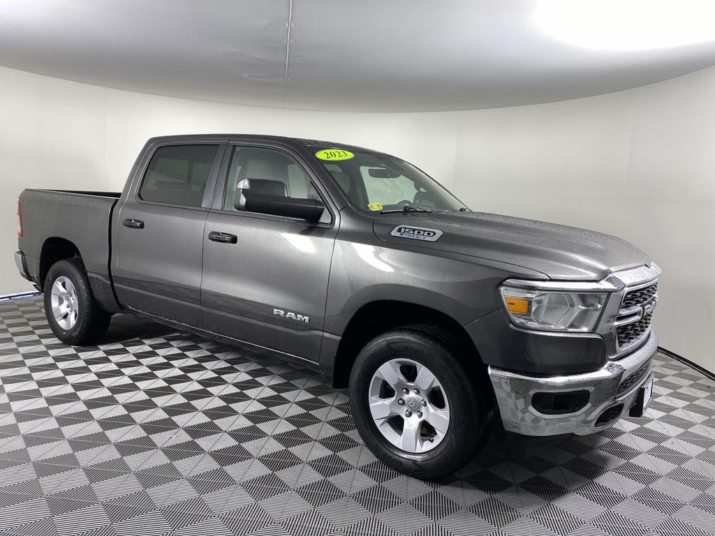 Used 2023 RAM 1500 4x4 Crew Cab video 1