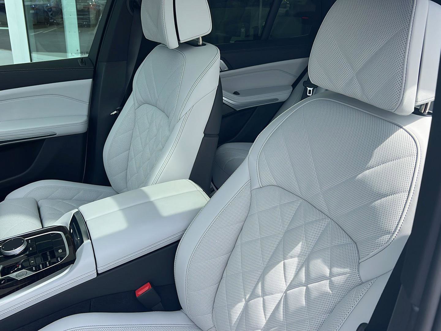 New 2026 BMW X5 sDrive40i w/ Climate Comfort Package image 32