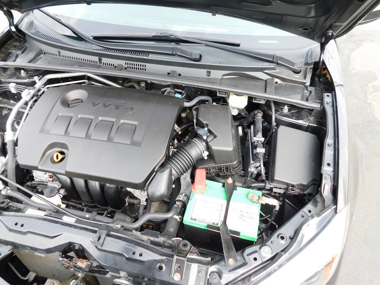 Used 2018 Toyota Corolla LE FWD image 22