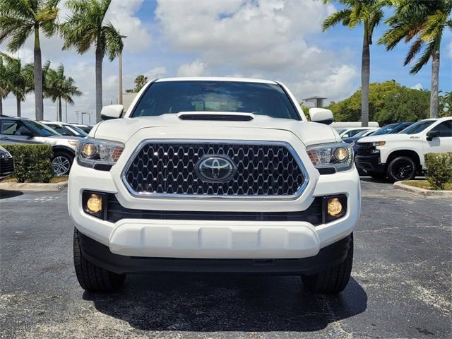 Used 2018 Toyota Tacoma TRD Sport w/ Technology Package image 2