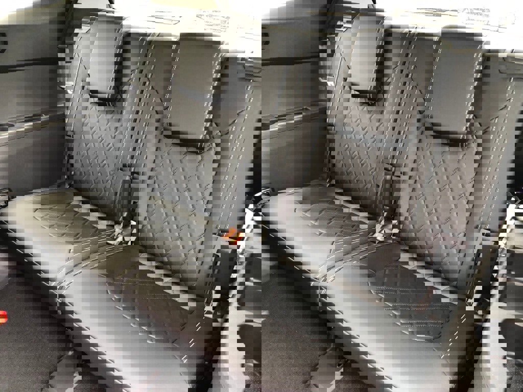 New 2025 Volkswagen Atlas SEL Premium R-Line image 32