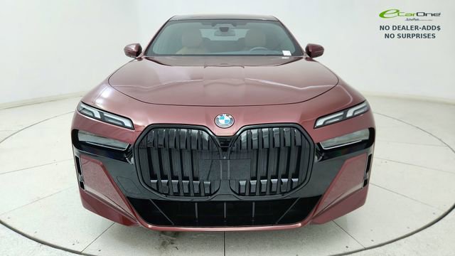 Used 2023 BMW 740i RWD image 2
