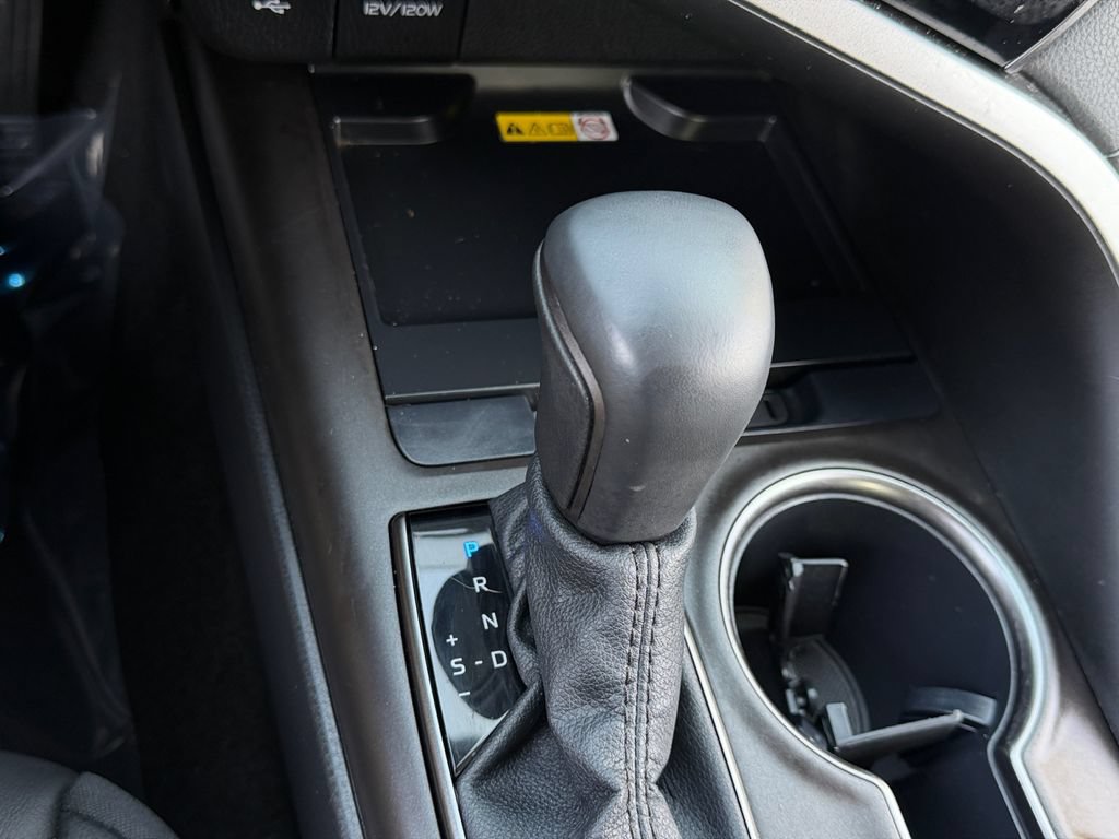 Used 2022 Toyota Camry XSE FWD image 23