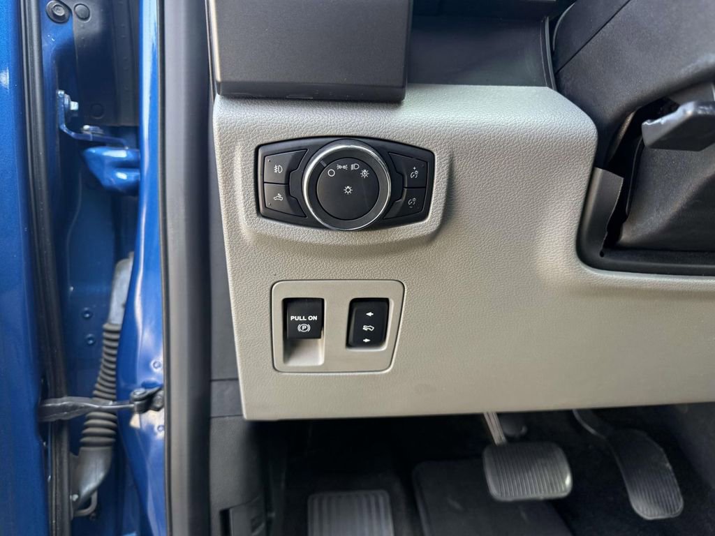 Used 2018 Ford F150 XLT w/ Equipment Group 302A Luxury image 14