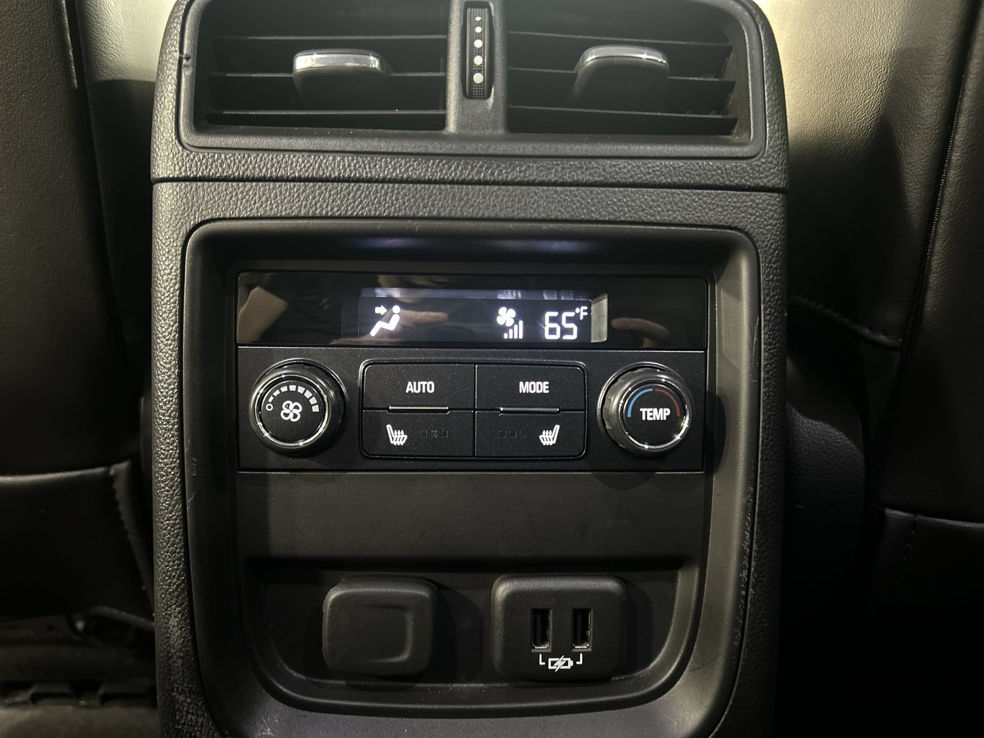 Used 2019 Buick Envision Premium w/ LPO, Active Package AWD/4WD image 23