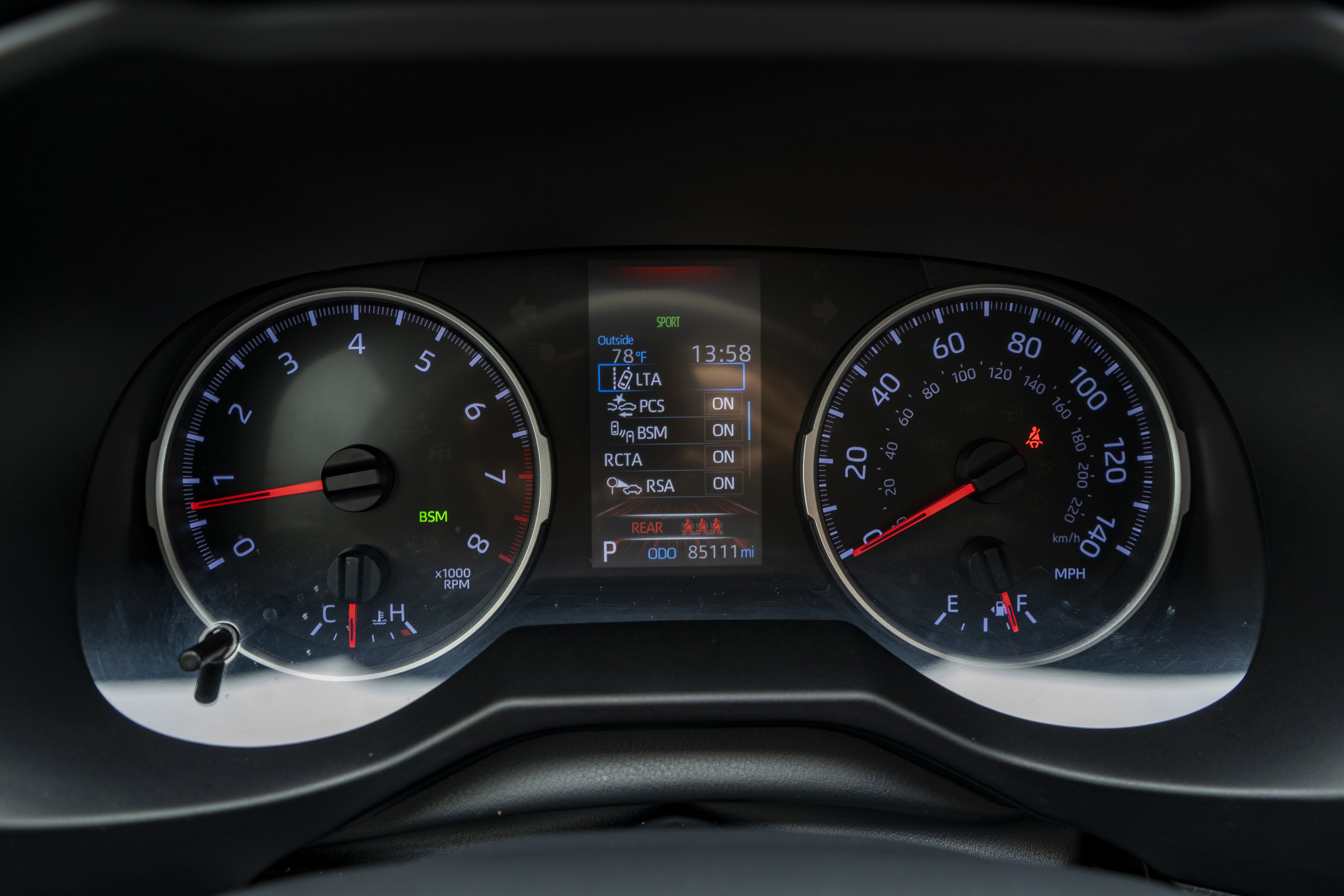 Used 2020 Toyota RAV4 XLE Premium image 22