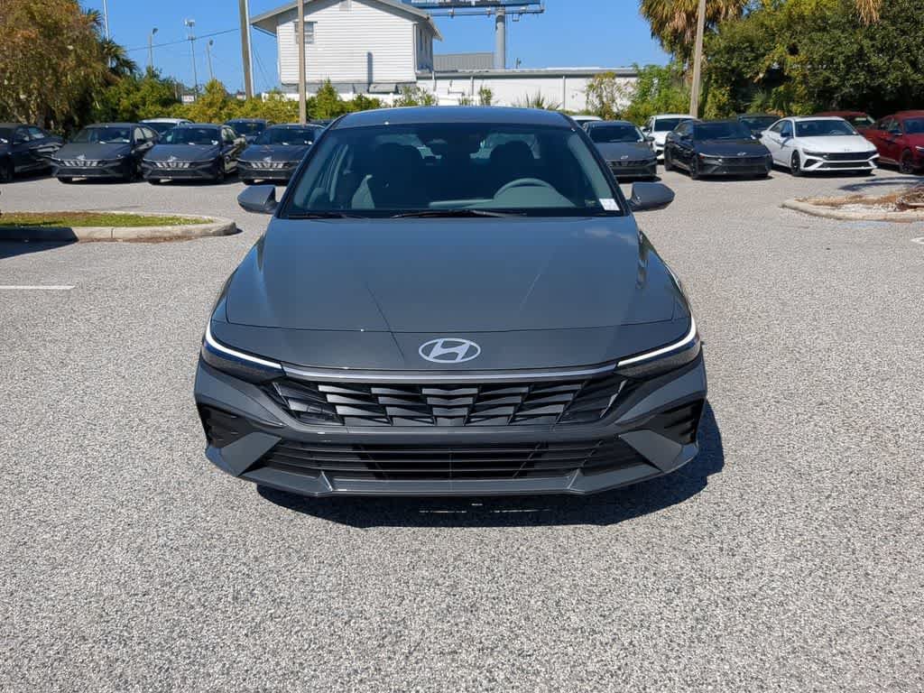 New 2026 Hyundai Elantra SE FWD image 9