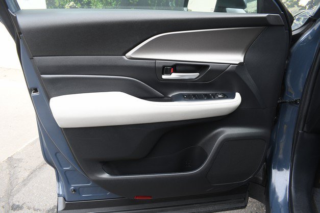 Certified 2025 Toyota Grand Highlander AWD image 13