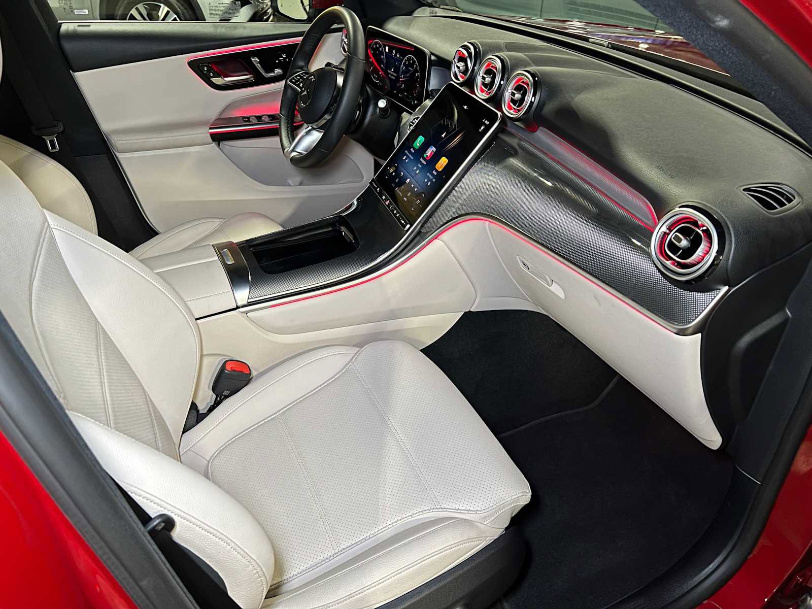 Certified 2025 Mercedes-Benz GLC 300 4MATIC image 11