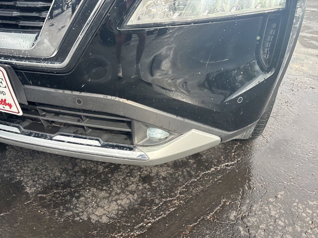 Used 2022 Nissan Rogue Platinum w/ Head-Up Display Package image 11