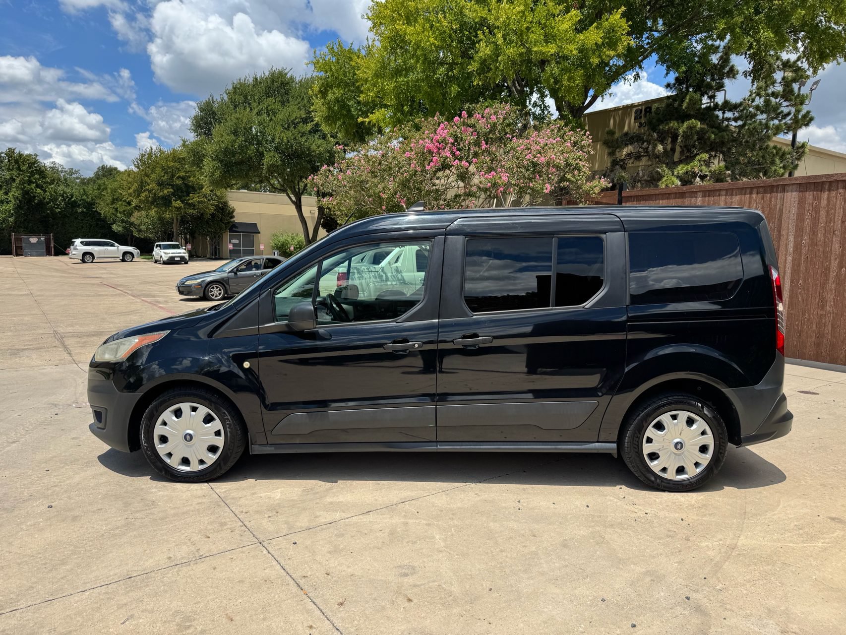 Used 2020 Ford Transit Connect XL FWD image 4