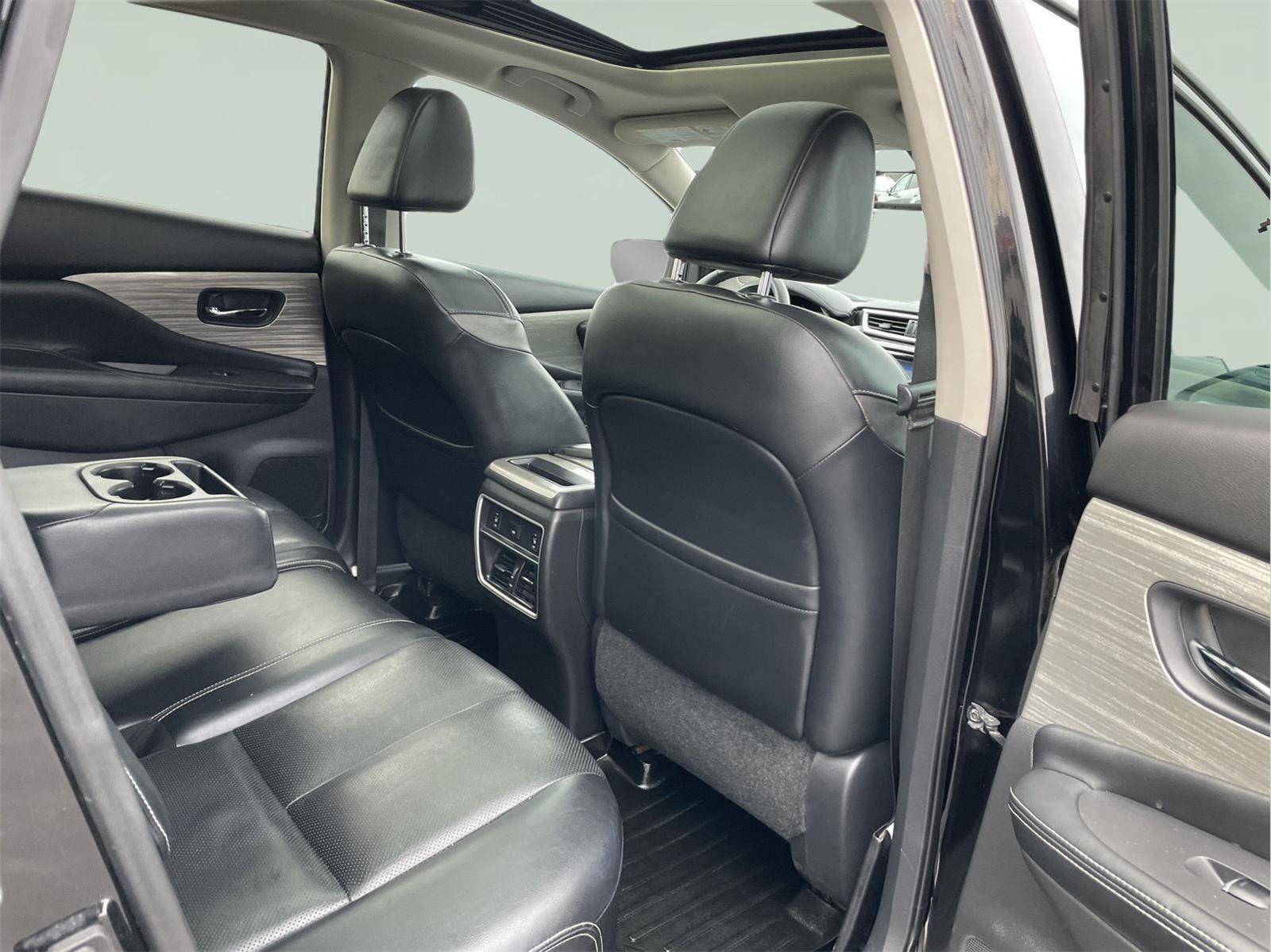 Used 2017 Nissan Murano Platinum w/ Platinum Technology Package image 19