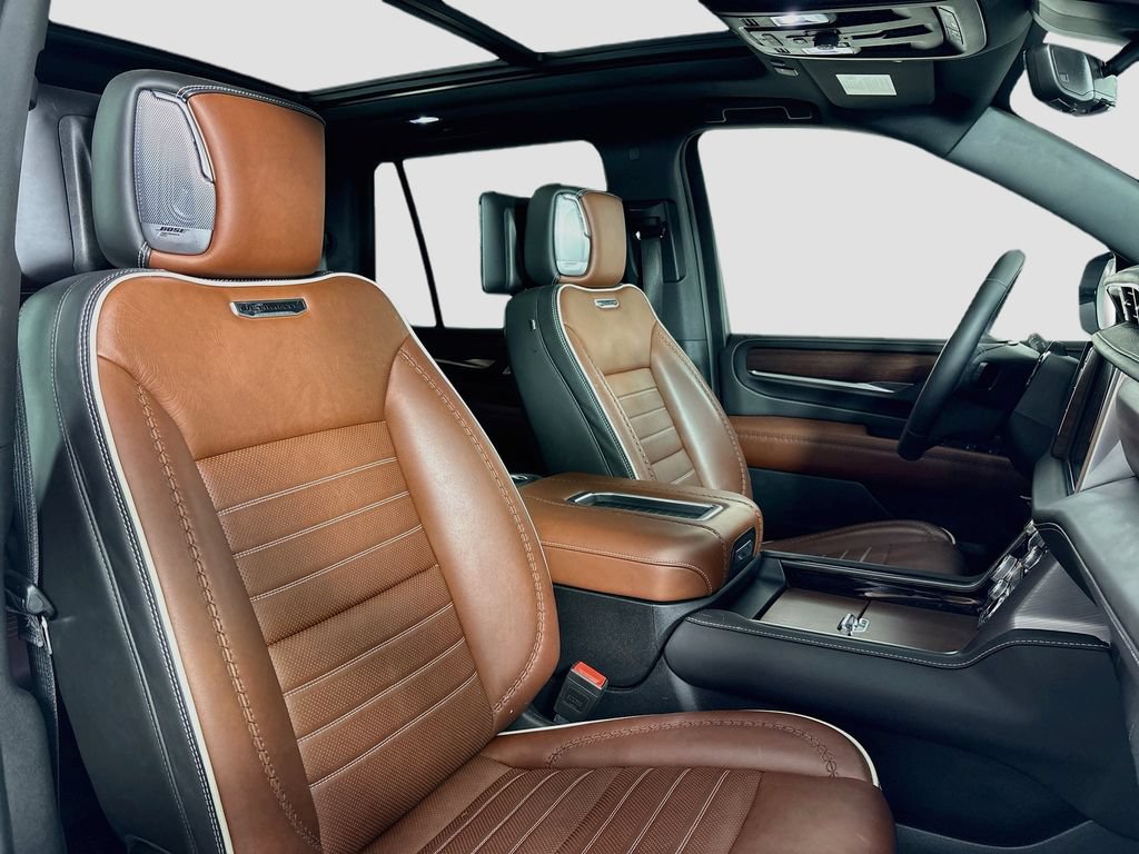 Certified 2024 GMC Yukon Denali Ultimate AWD/4WD image 36