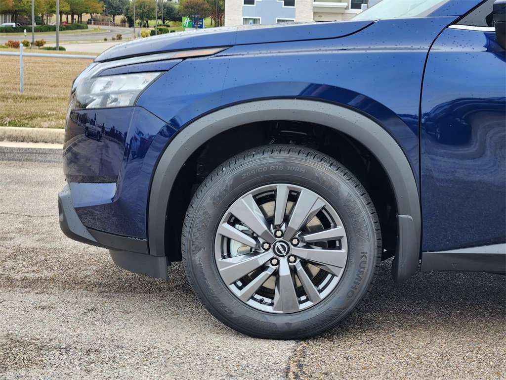 New 2025 Nissan Pathfinder SV image 6