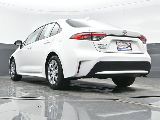 Used 2022 Toyota Corolla LE image 23