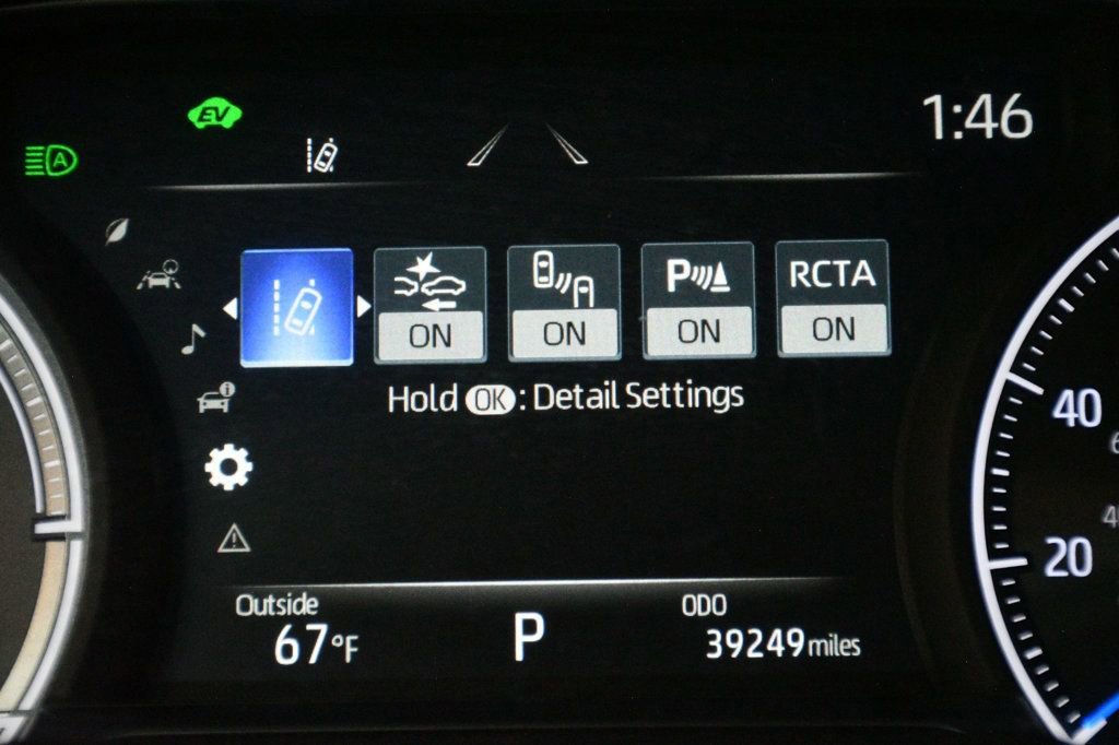 Used 2022 Toyota Venza XLE image 48