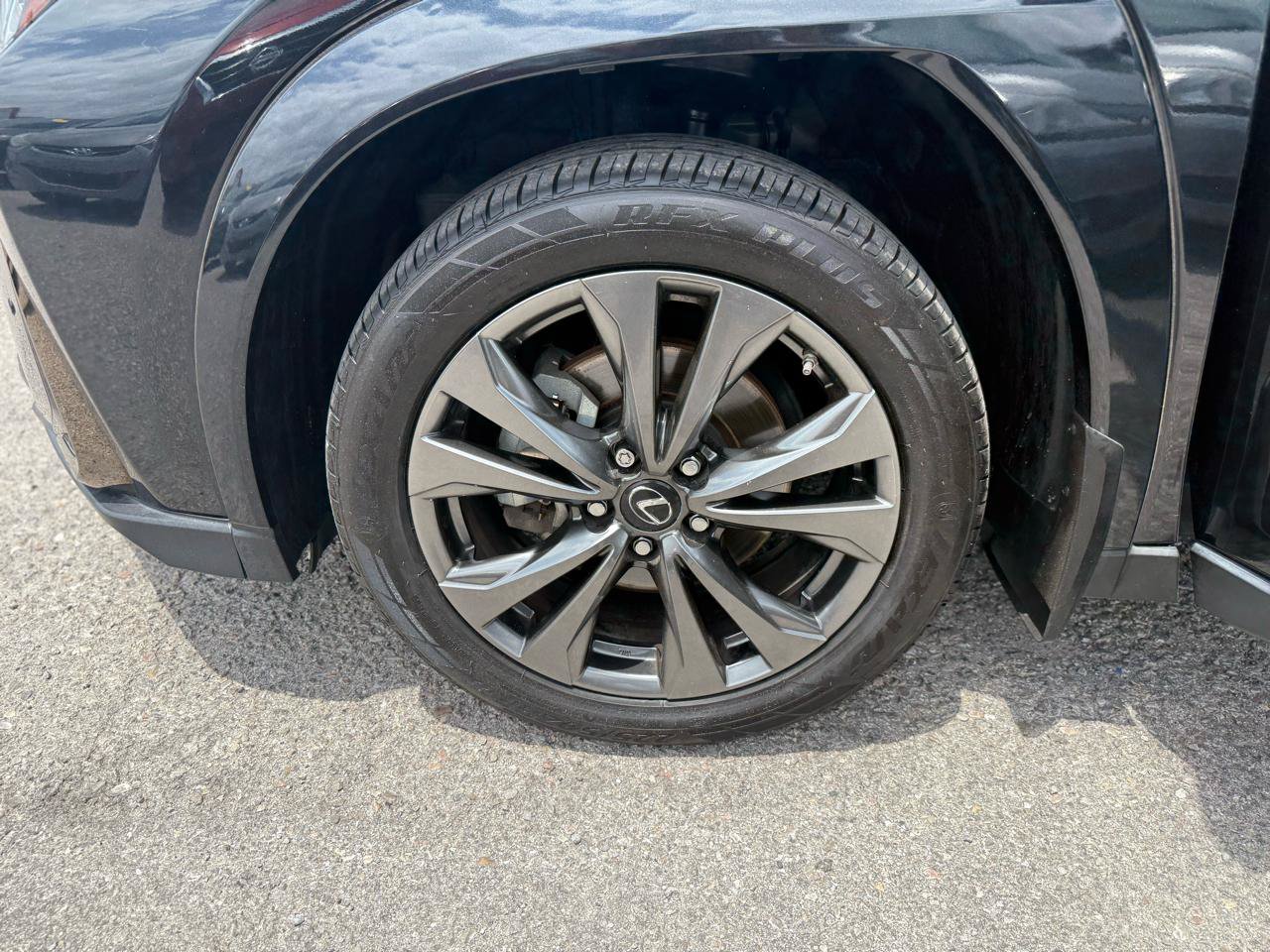 Used 2022 Lexus UX 200 F Sport w/ Accessory Package (Z2) FWD image 27