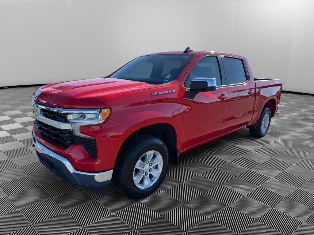 Used 2025 Chevrolet Silverado 1500 LT image 3