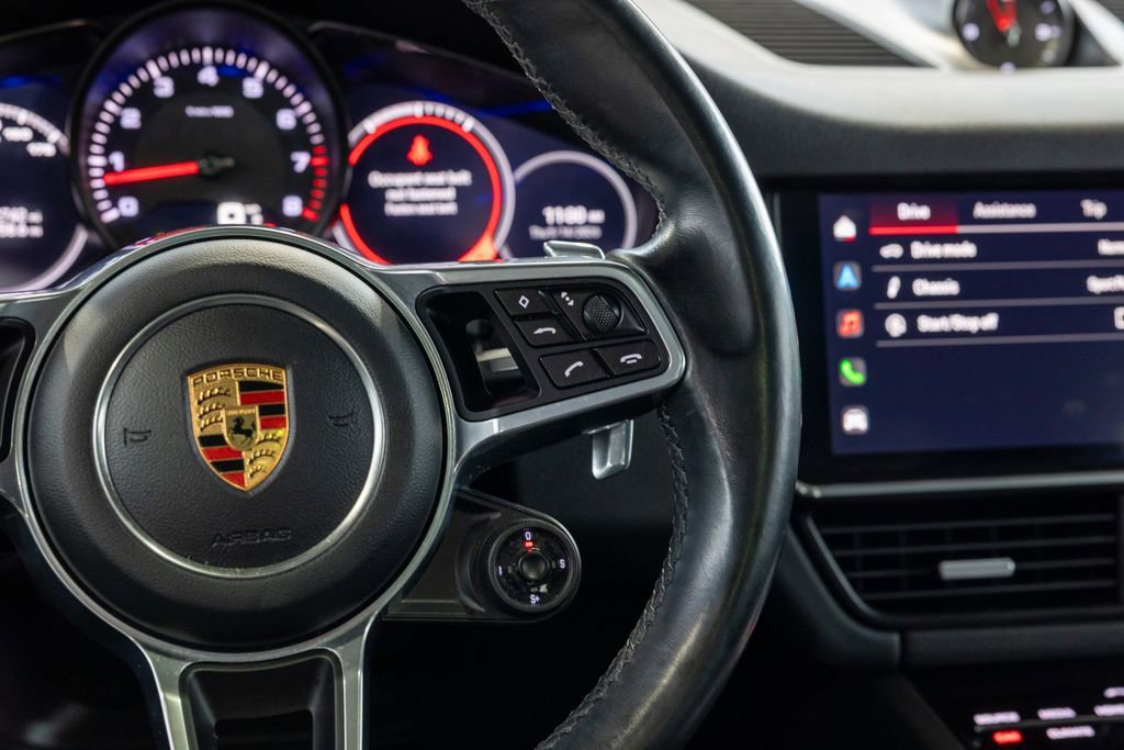 Used 2023 Porsche Cayenne Coupe AWD/4WD image 32