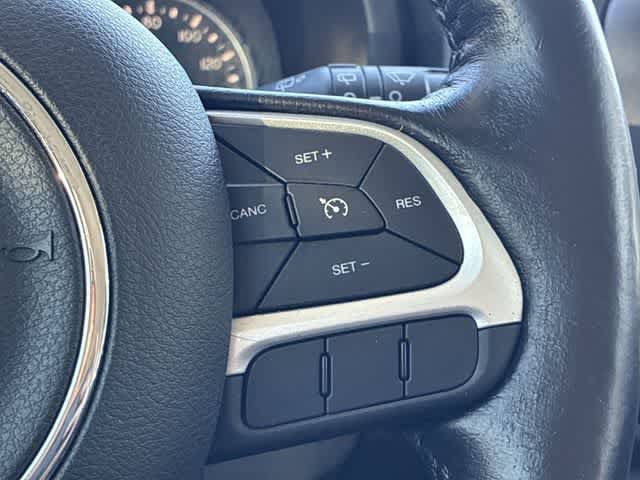 Used 2019 Jeep Renegade Latitude w/ Cold Weather Group AWD/4WD image 25