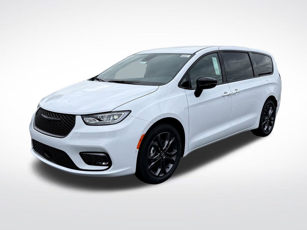 New 2026 Chrysler Pacifica Select image 3