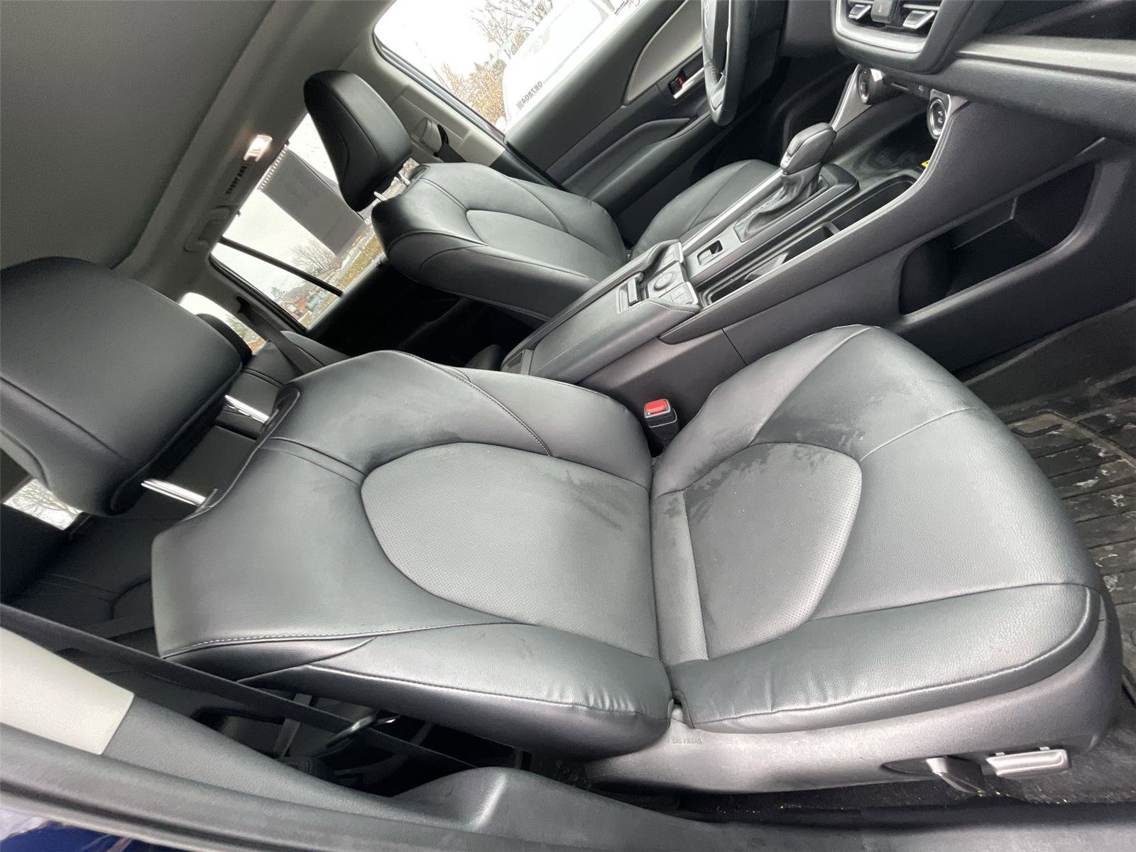 Used 2025 Toyota Grand Highlander AWD image 22