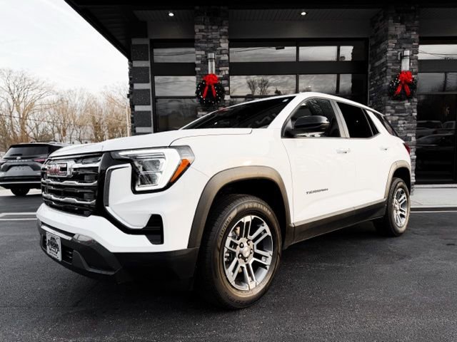 Used 2025 GMC Terrain Elevation AWD/4WD image 9