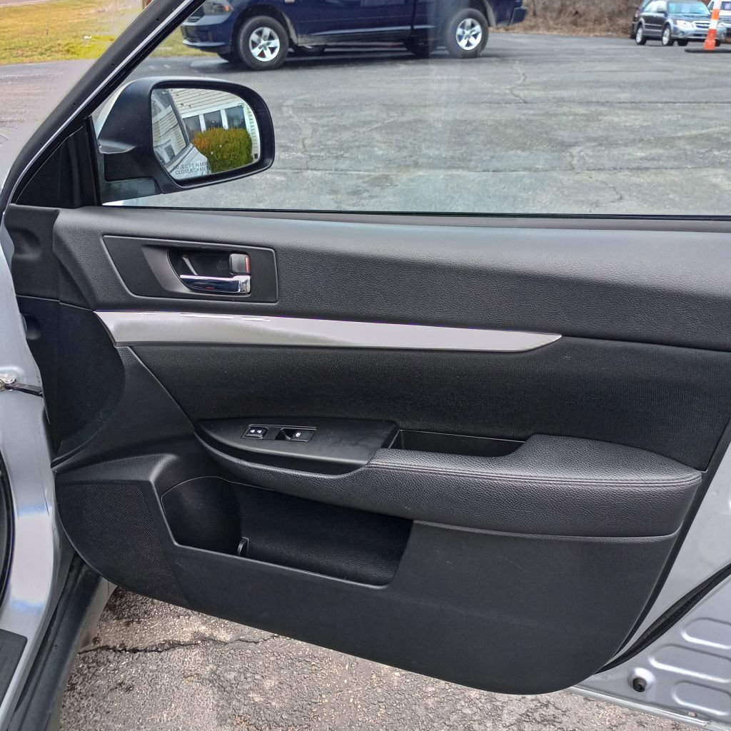 Used 2014 Subaru Outback 2.5i Premium image 22