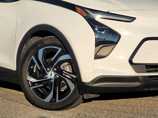 Used 2022 Chevrolet Bolt LT w/ Infotainment Package image 3