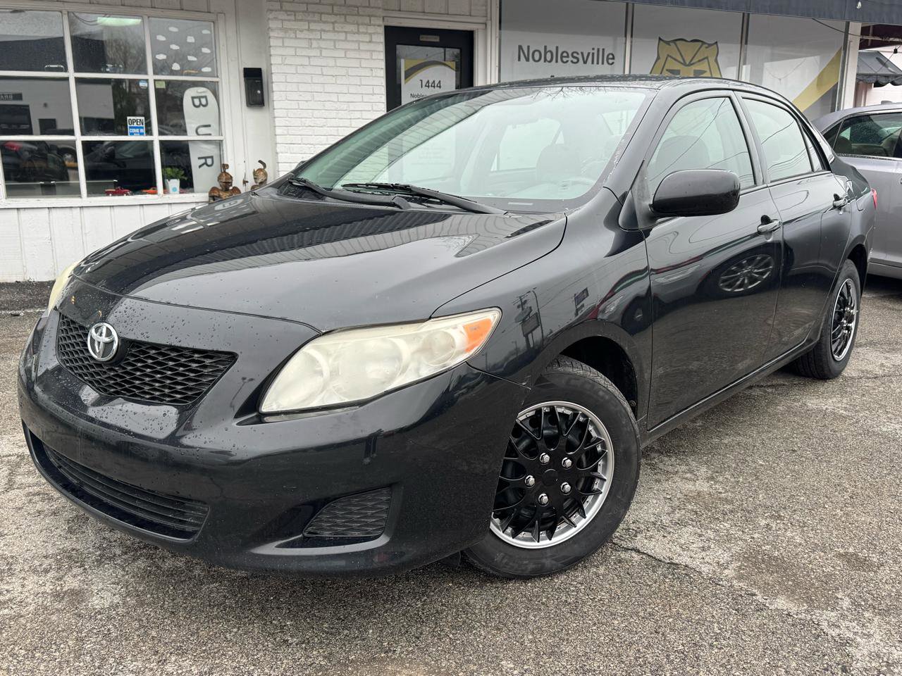 Used 2010 Toyota Corolla LE image 1