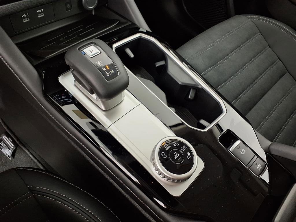 New 2025 Mitsubishi Outlander SE image 18