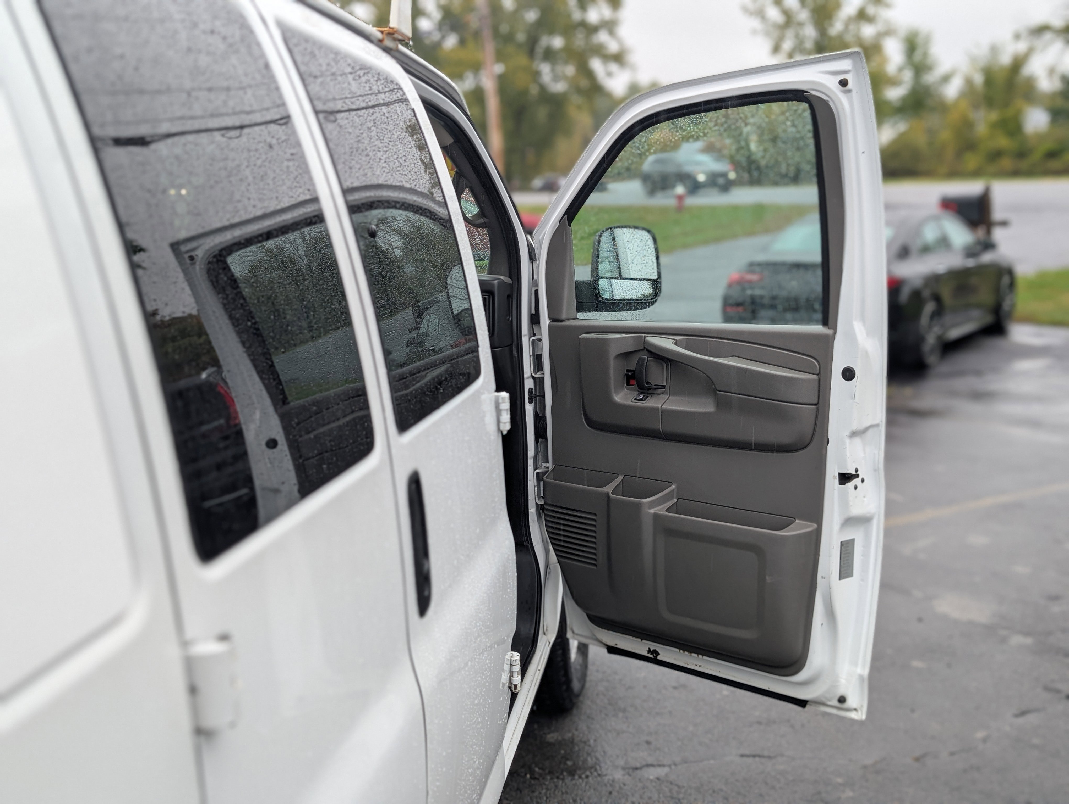 Used 2015 Chevrolet Express 3500 LT w/ LT Preferred Equipment Group image 37