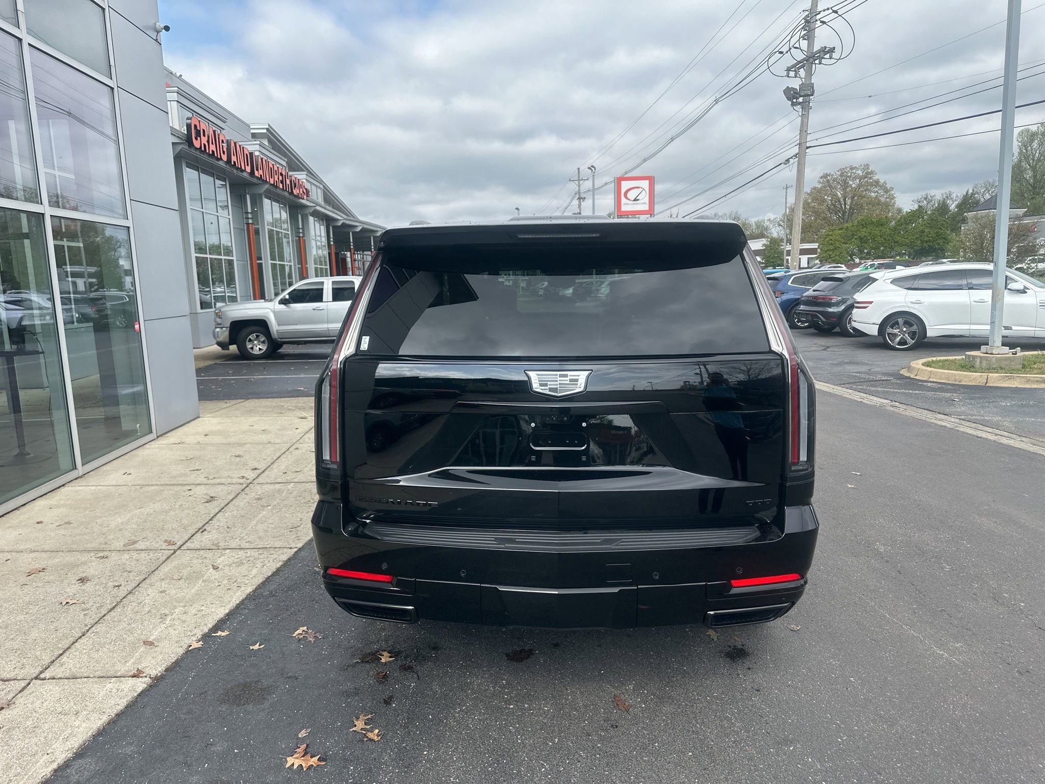 Used 2026 Cadillac Escalade Platinum Sport w/ LPO, ONYX Package image 23