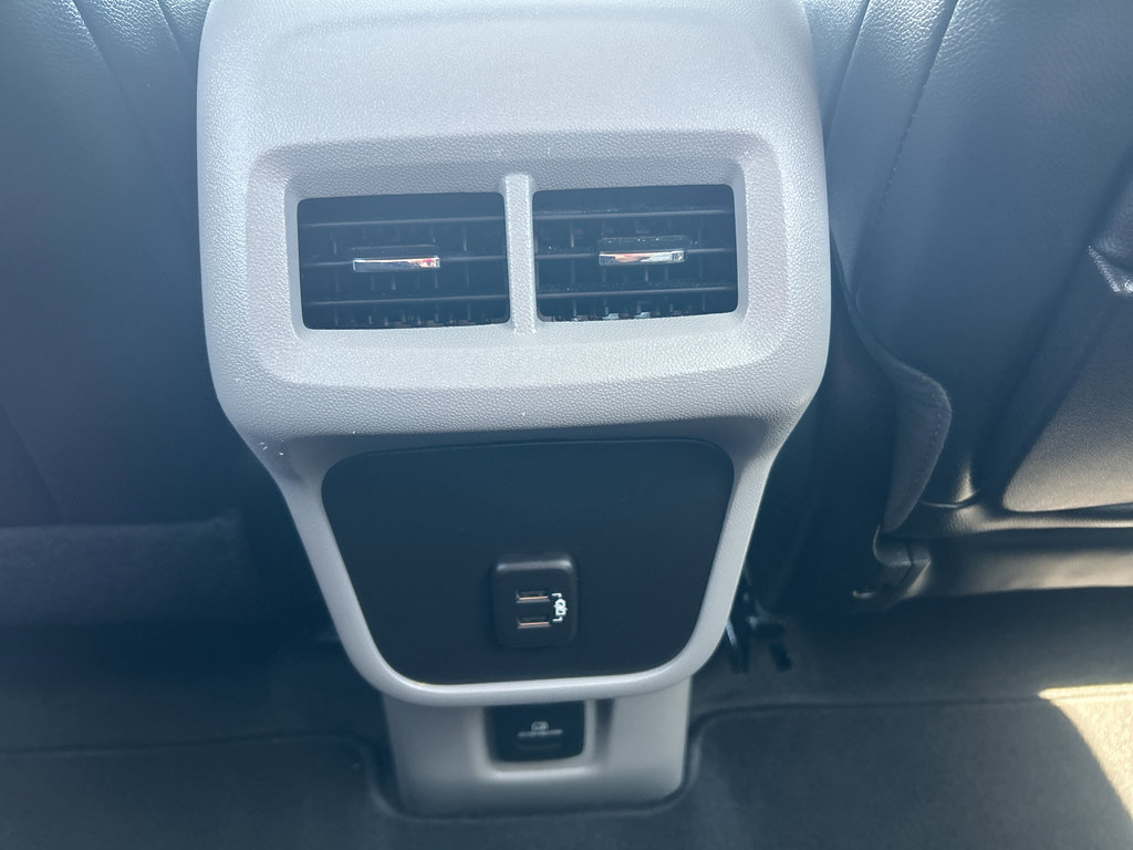 Certified 2024 GMC Terrain SLT image 12