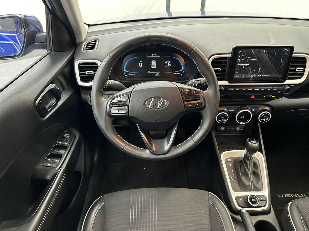 Used 2023 Hyundai Venue Limited w/ Cargo Package FWD image 22