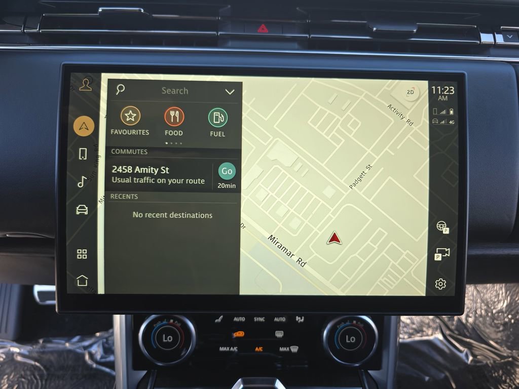 Used 2023 Land Rover Range Rover SE image 23