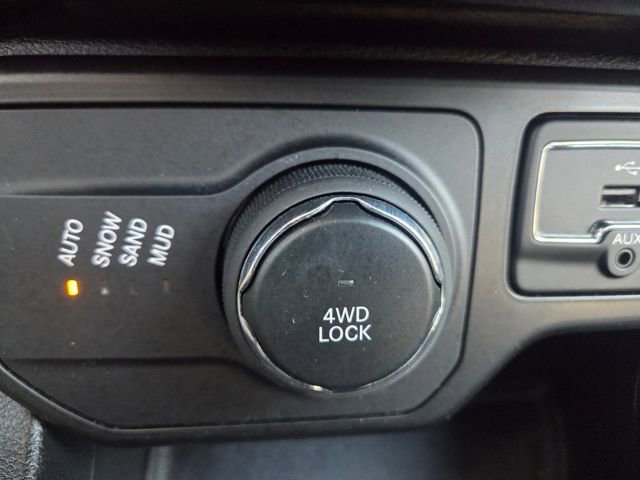 Used 2019 Jeep Renegade Limited w/ Quick Order Package 22P image 14