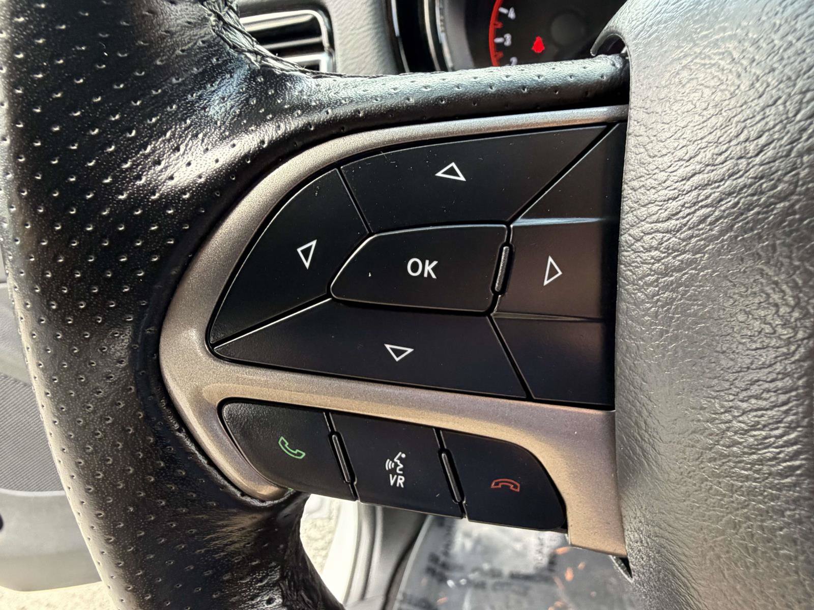 Used 2024 Dodge Durango SXT w/ SXT Blacktop Group AWD/4WD image 17