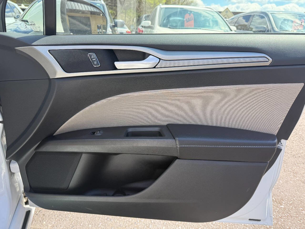 Used 2019 Ford Fusion S image 28