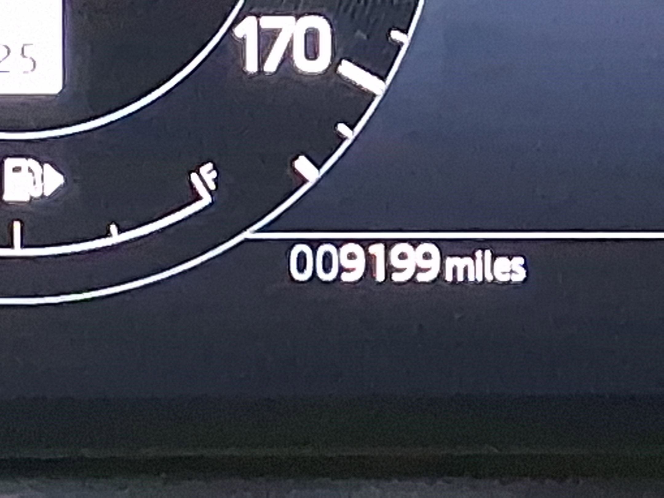 Used 2025 Land Rover Discovery Sport S image 16