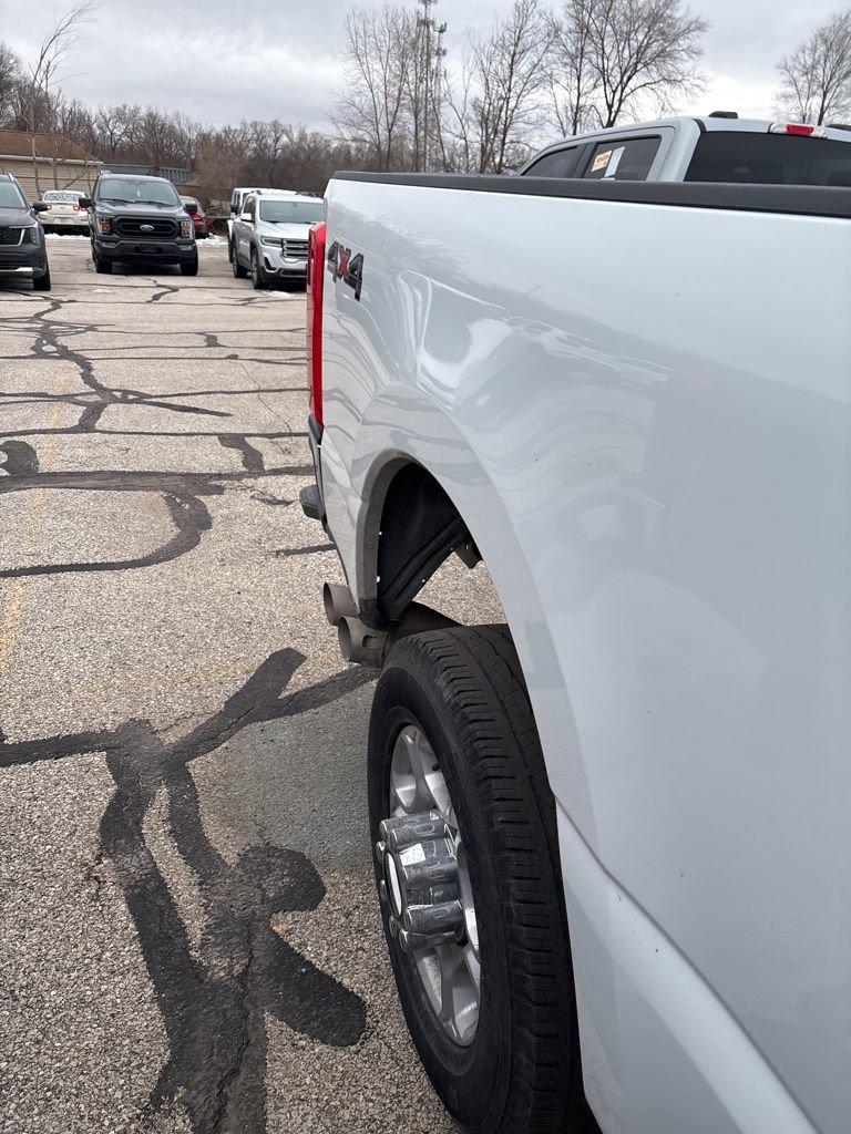 Used 2025 Ford F350 XLT image 8