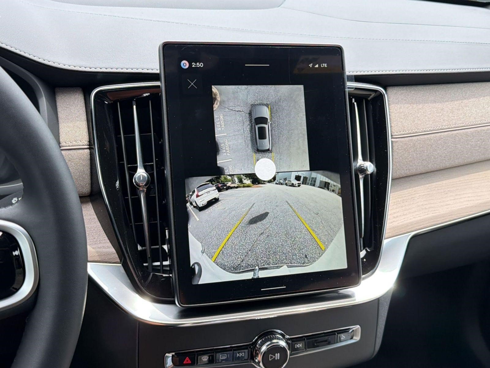 New 2026 Volvo XC90 B6 Plus w/ Protection Package AWD/4WD image 23