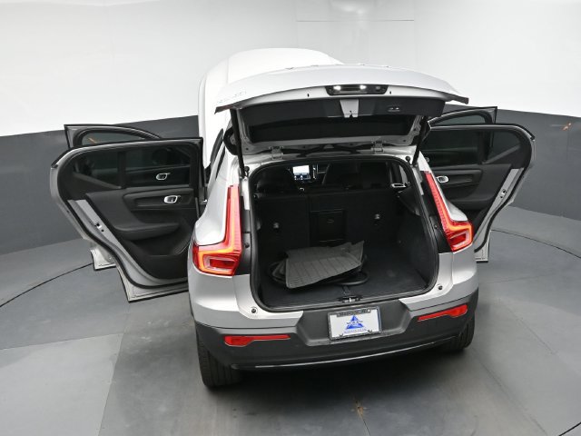 Used 2023 Volvo XC40 Recharge Plus AWD/4WD image 46