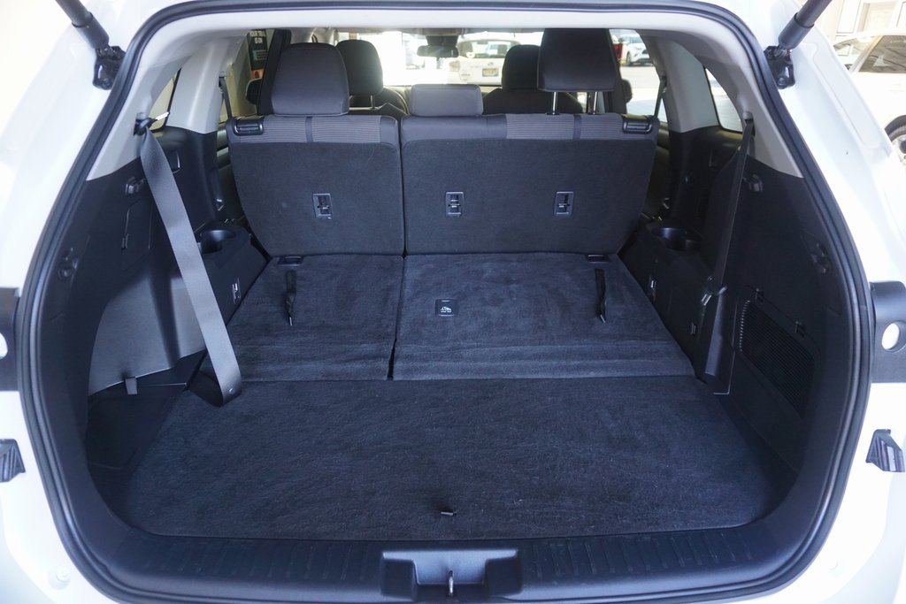 Certified 2024 Toyota Highlander LE image 16