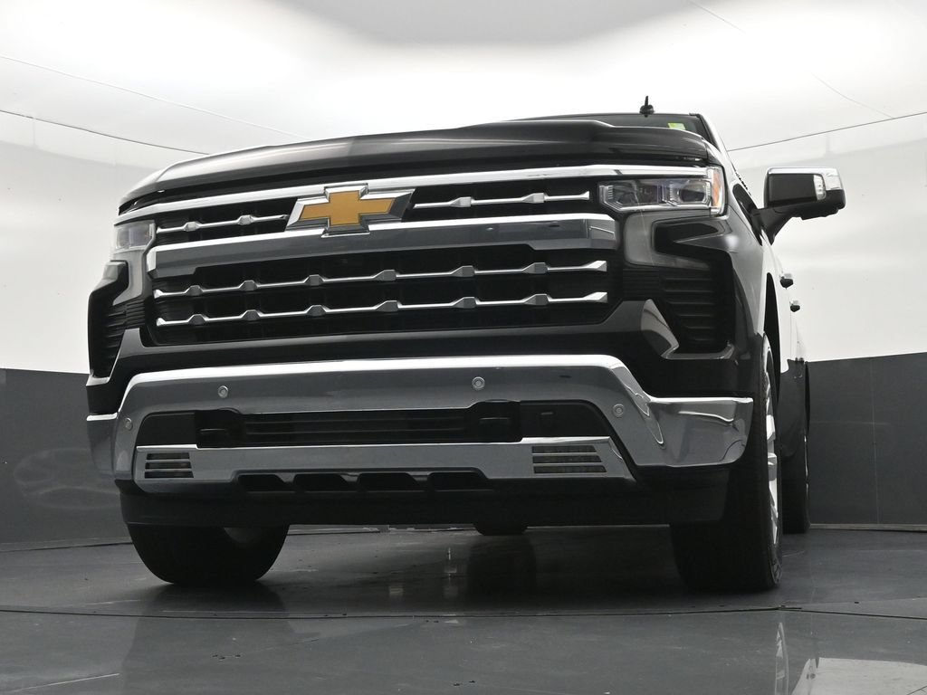 Used 2023 Chevrolet Silverado 1500 LTZ RWD image 32