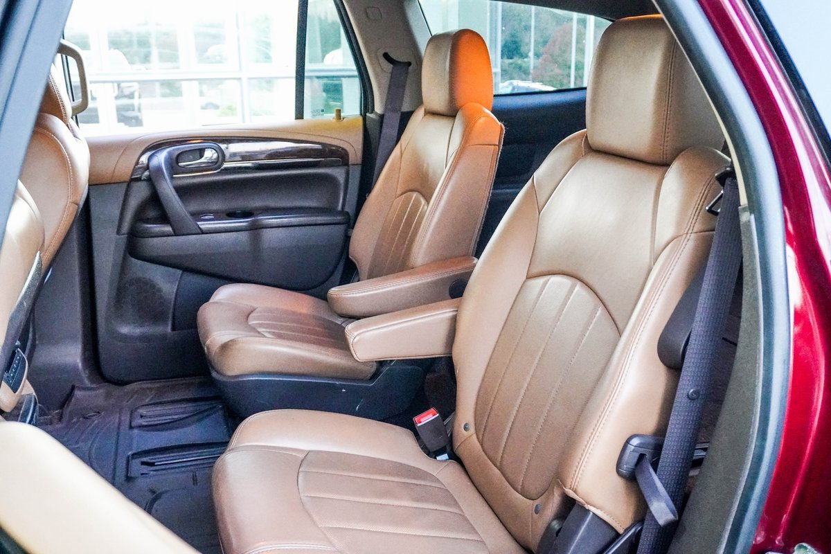 Used 2015 Buick Enclave Premium image 23