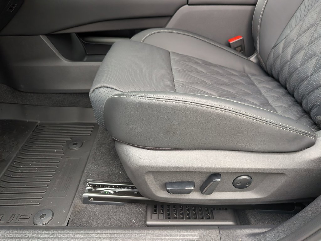 New 2026 Nissan Rogue Platinum AWD/4WD image 18