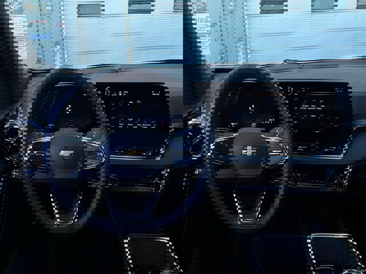 Used 2025 Chevrolet Equinox LT image 13