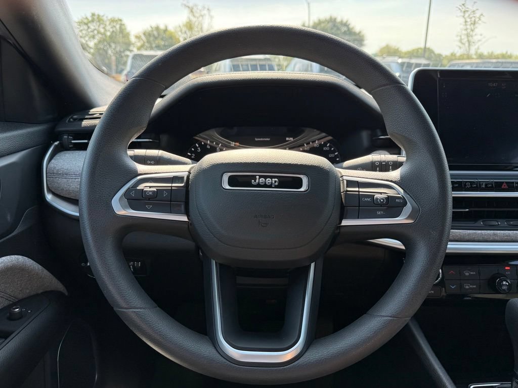 Used 2025 Jeep Compass Sport AWD/4WD image 14