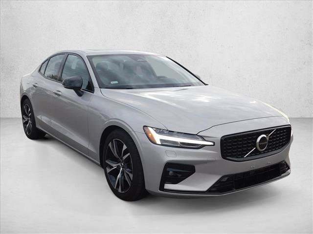 Used 2025 Volvo S60 B5 Core FWD image 5